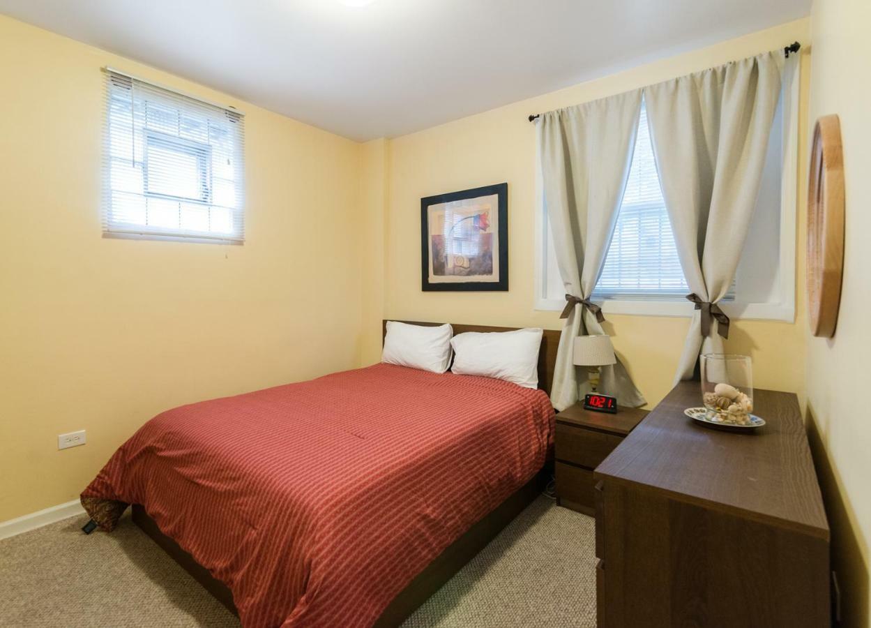 Апартаменты 1549 North Maplewood Avenue Чикаго Экстерьер фото